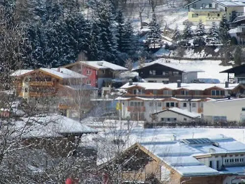 Haus Almkreek Διαμέρισμα Kaprun